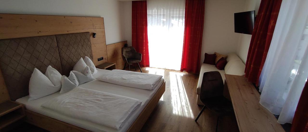 Hotel Garni Tannenhof フラッハウ エクステリア 写真