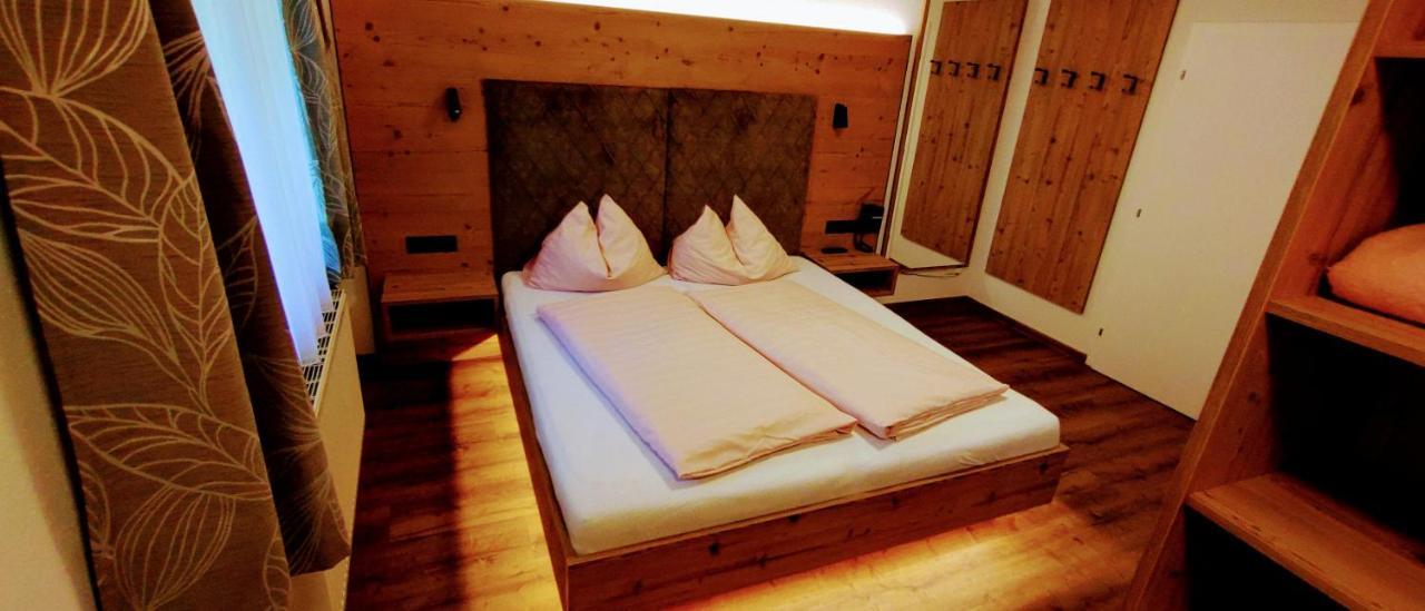 Hotel Garni Tannenhof フラッハウ エクステリア 写真