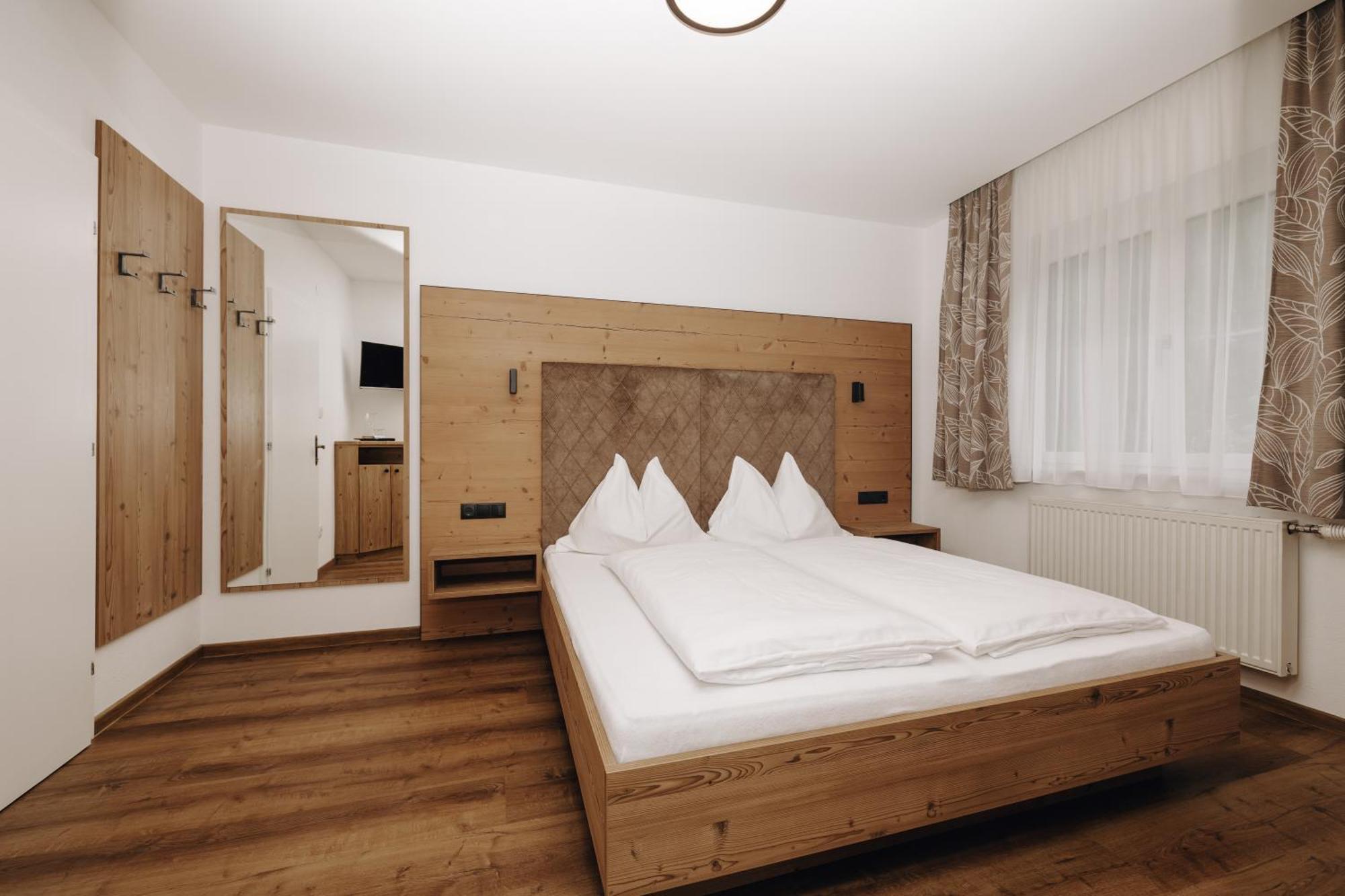 Hotel Garni Tannenhof フラッハウ エクステリア 写真
